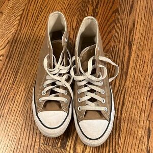 Lightly worn Converse All-Stars size 8.5 Tan